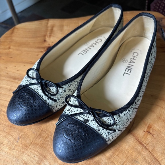 Chanel Ballet Flats - Picture 1 of 6